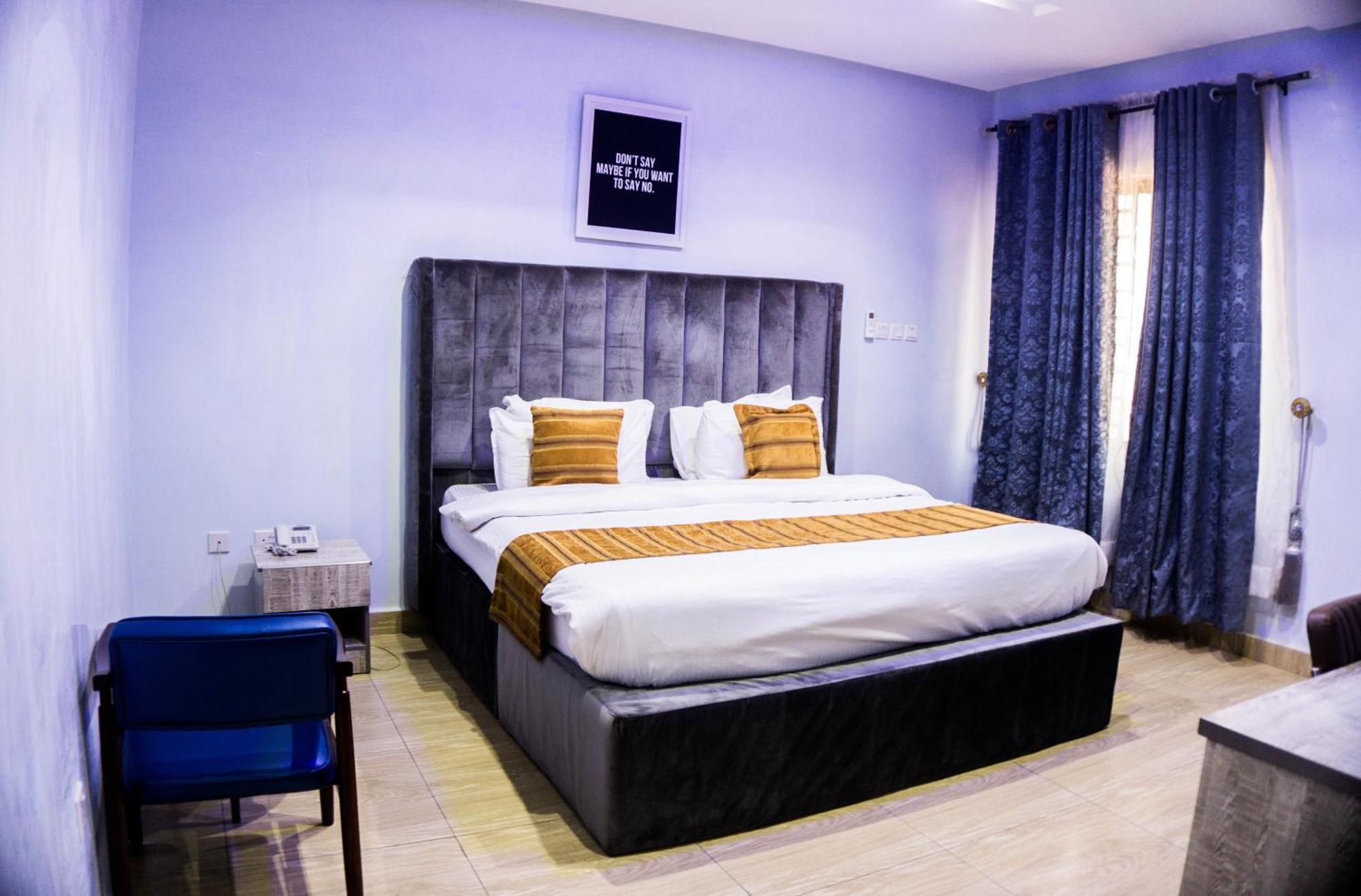 Vibes Suites Kaba Exteriör bild