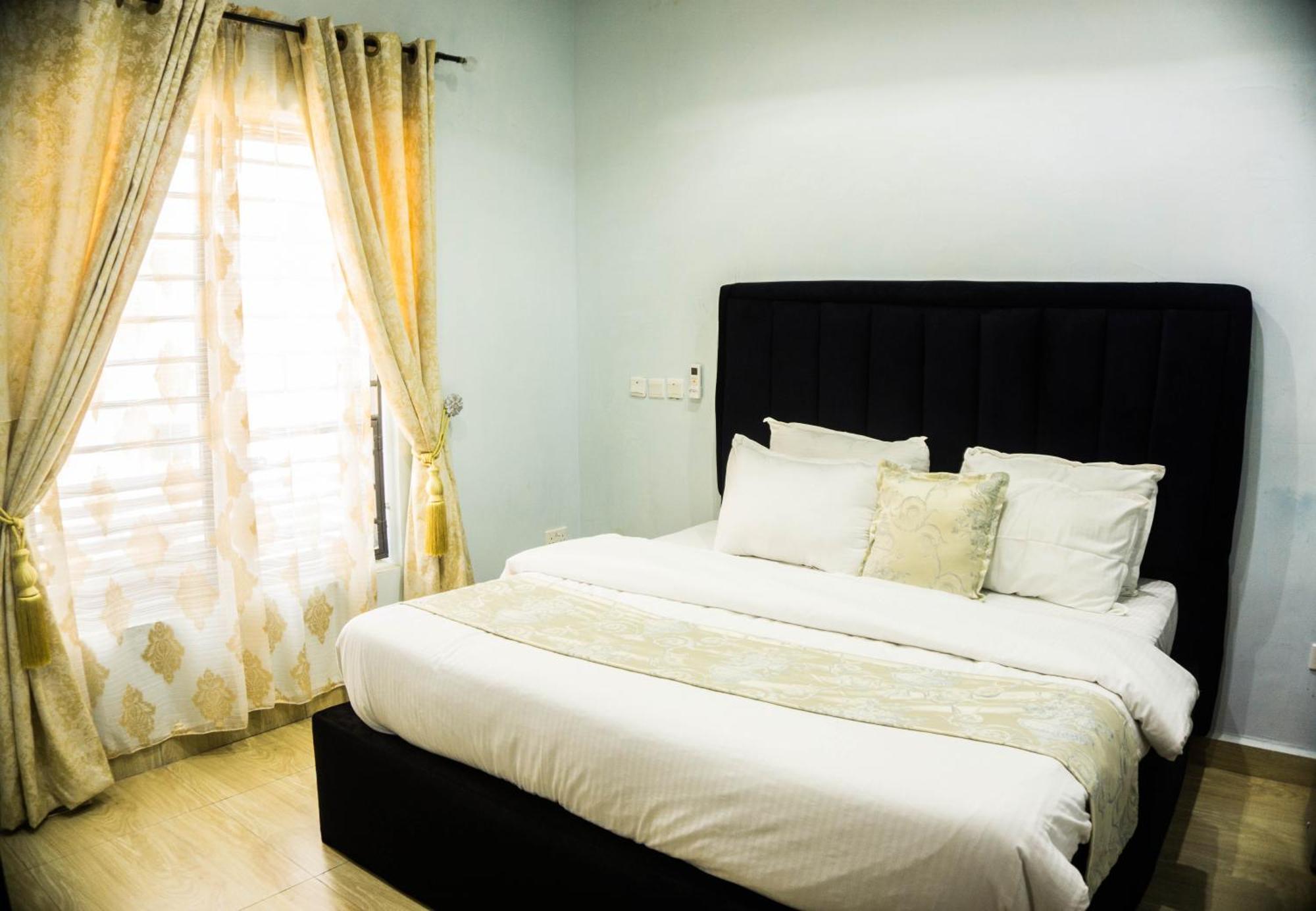 Vibes Suites Kaba Exteriör bild
